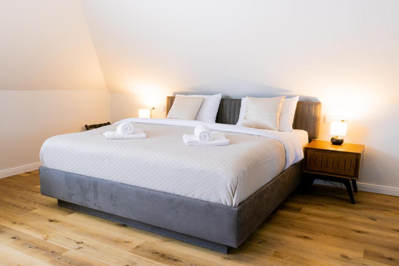 Strandnahe Ferienwohnung - Sehr Modern Und Hochwertig Eingerichtet, Inklusive Parkplatz, Gartenzugang Und Fahrradunterstellmoeglichkeit Scharbeutz Extérieur photo