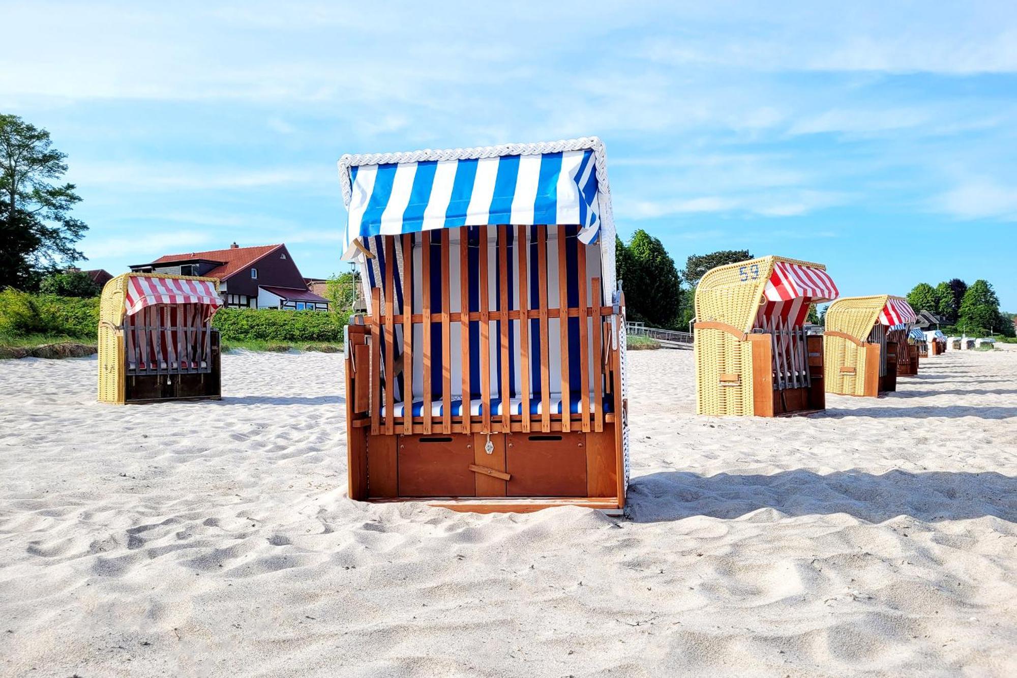 Strandnahe Ferienwohnung - Sehr Modern Und Hochwertig Eingerichtet, Inklusive Parkplatz, Gartenzugang Und Fahrradunterstellmoeglichkeit Scharbeutz Extérieur photo