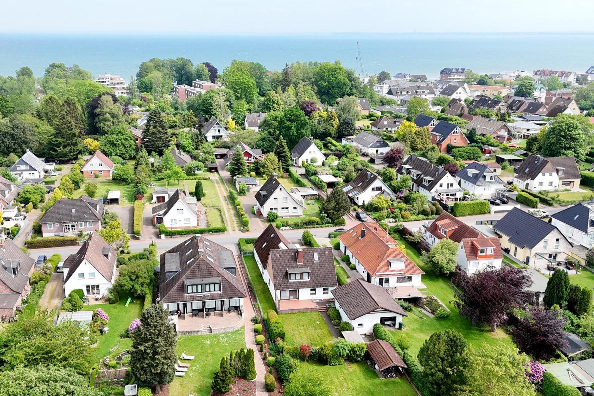 Strandnahe Ferienwohnung - Sehr Modern Und Hochwertig Eingerichtet, Inklusive Parkplatz, Gartenzugang Und Fahrradunterstellmoeglichkeit Scharbeutz Extérieur photo